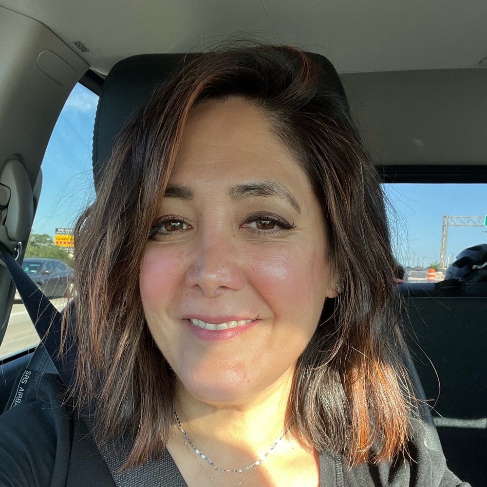 Meet your Posher, Maura